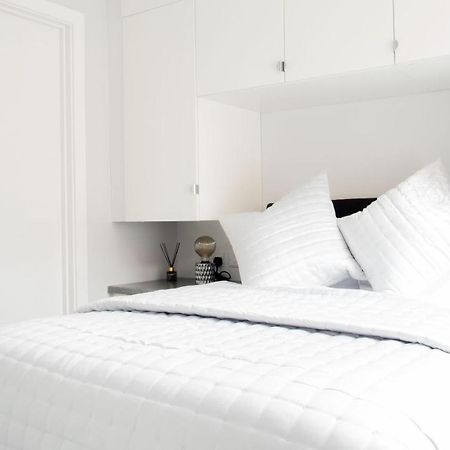 Modern Apartment With Free Parking And Wifi Стратфорд-апон-Эйвон Экстерьер фото
